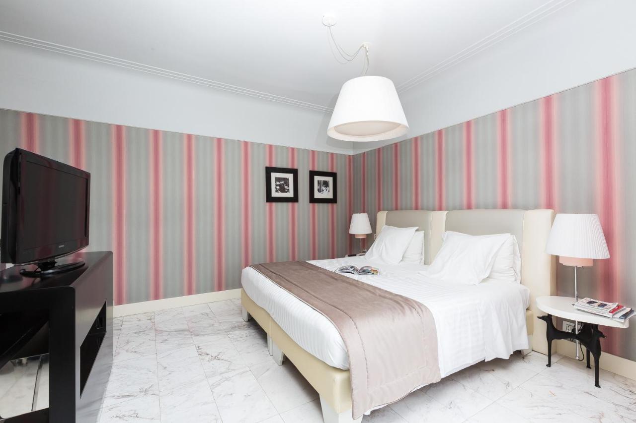 แกรนด์ โฮเทล ปาลาเช โรม Hotel ภายนอก รูปภาพ